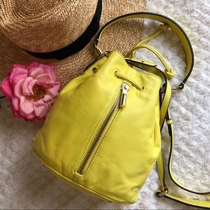 ☀️SUNSHINE YELLOW BUCKET BAG☀️